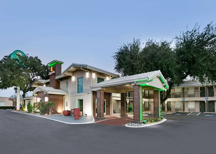 Golf hotel: La Quinta Inn By Wyndham Dallas Uptown